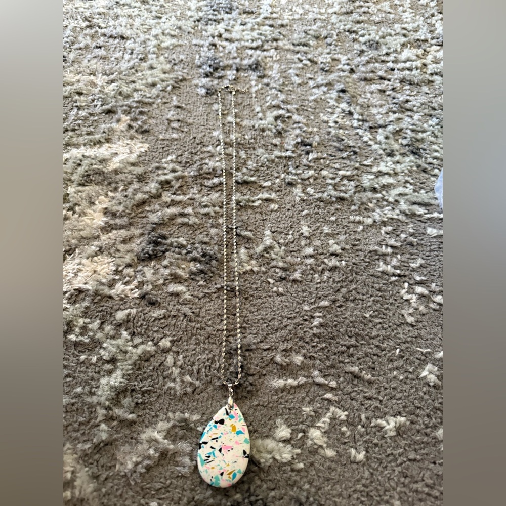 Silver chain necklace with white speckle stone